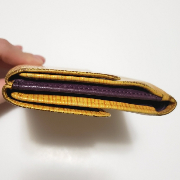 LV LOUIS Vuitton LA KOBE Edition Yellow Purple Epi Leather compact Wallet - Picture 6 of 13